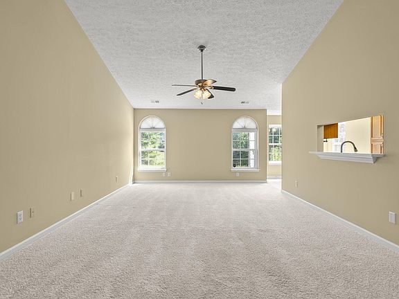 4th image of 2893 Summerfield Dr