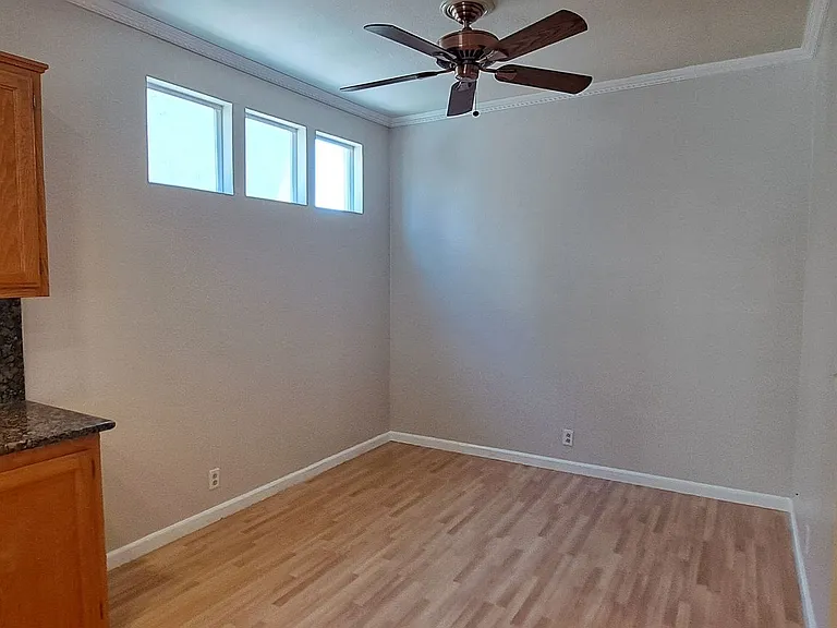 320 Stamper Cir — Photo 11