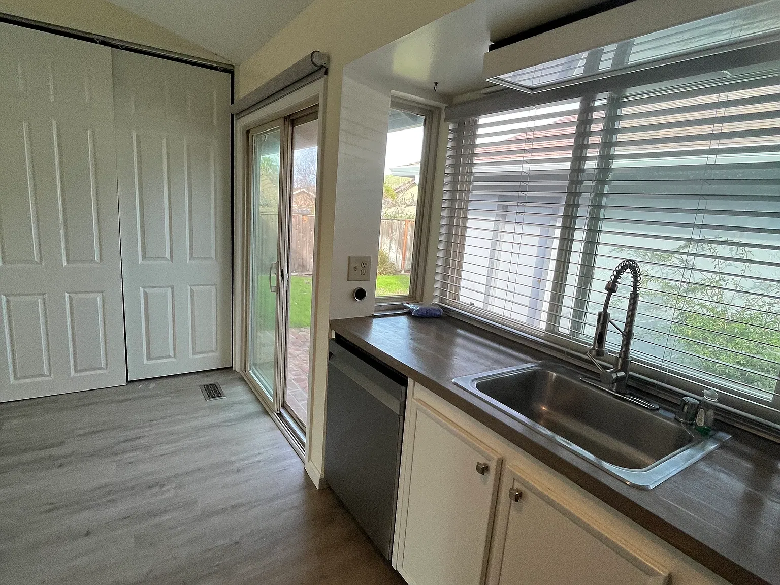 3 bed, 1420 sqft, $3,750 — Photo 4