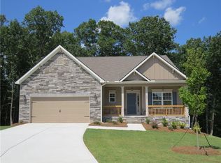 195 Highwood Dr, Covington, GA