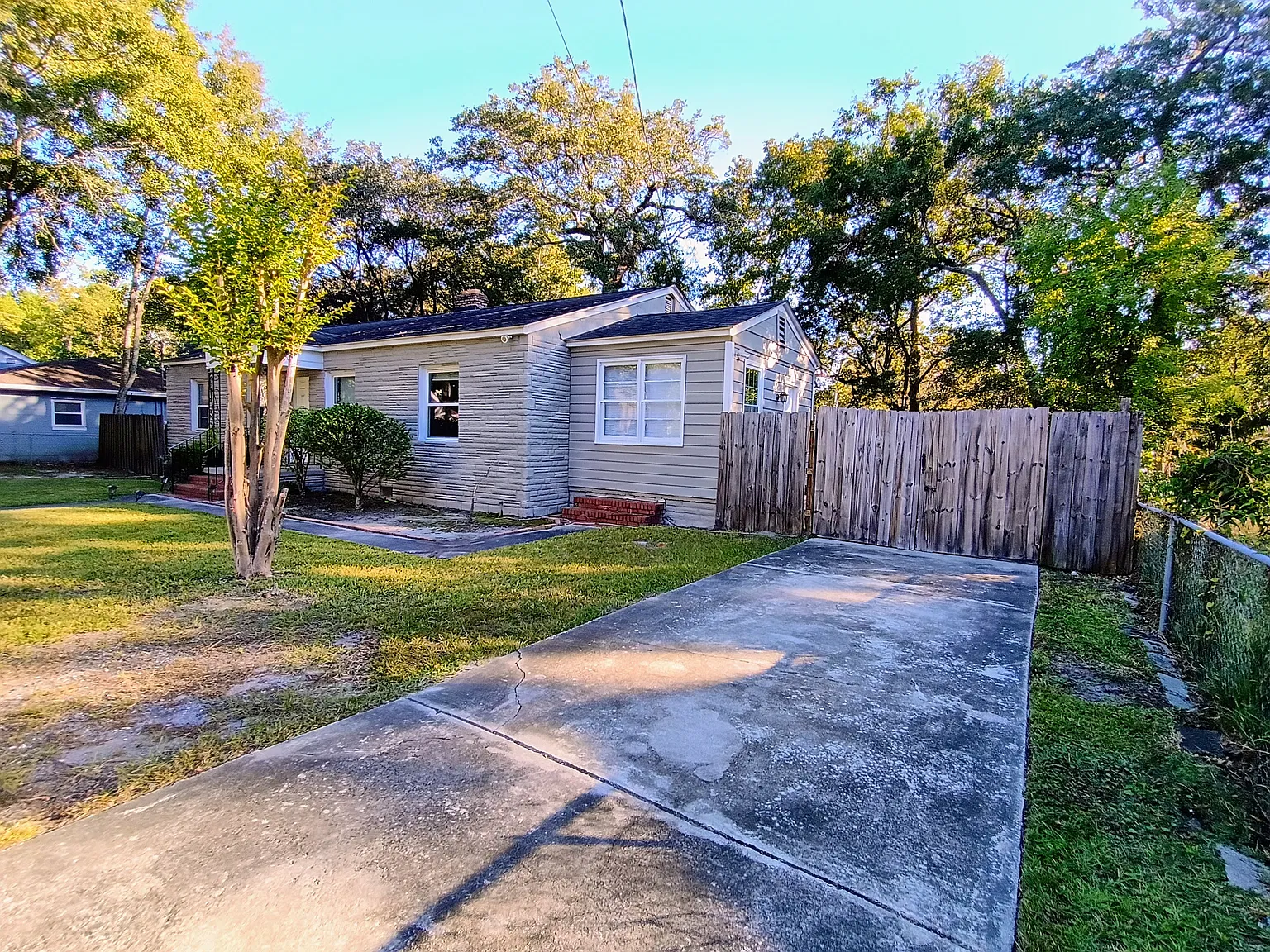 3 bed, 1653 sqft, $2,450 — Photo 2