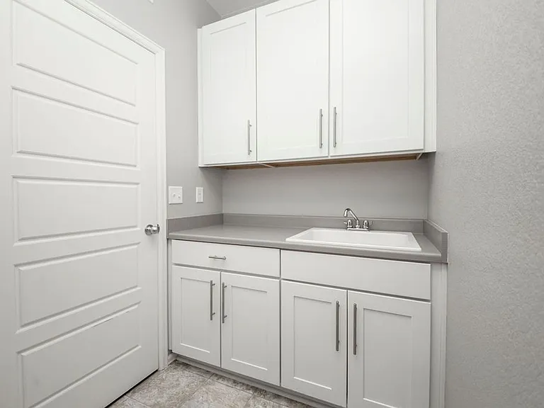 2121 Cutting Horse Dr — Photo 34