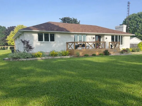 5328 Mandaumin Rd, Plympton Wyoming, ON N7T 7H3