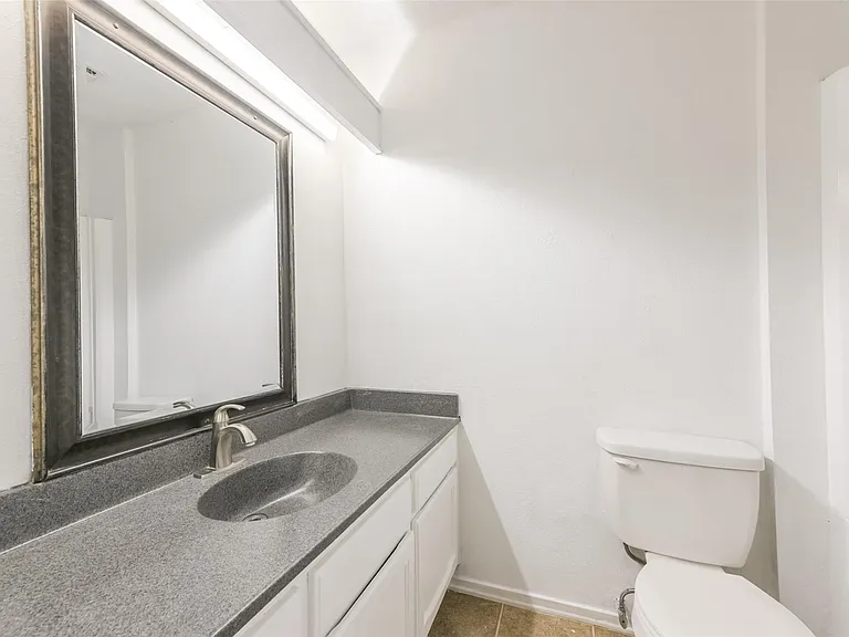 2203 Riverford Dr — Photo 33