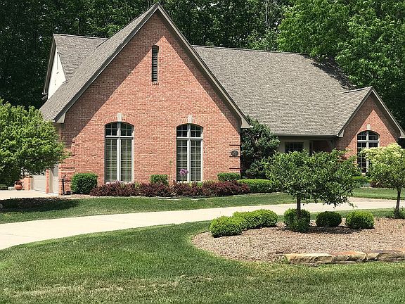 2nd image of 4 Golfside Dr
