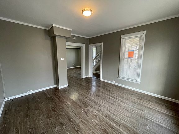 4th image of 422 5th St NW #422