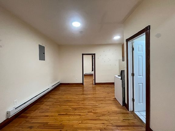 4th image of 319 4th Ave #2