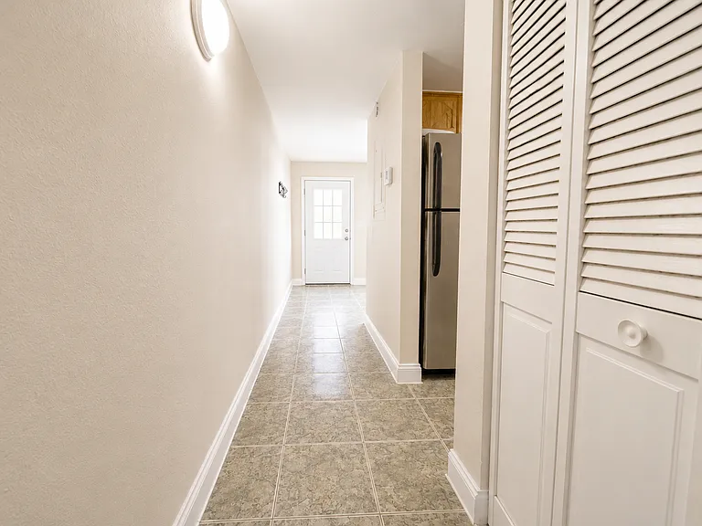 7126 Waterside Dr — Photo 21