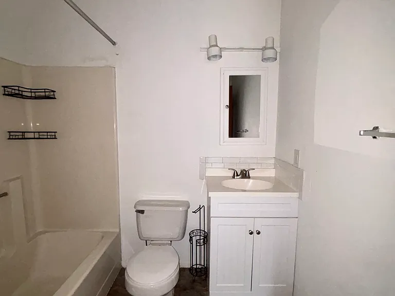 742 South Ave — Photo 7