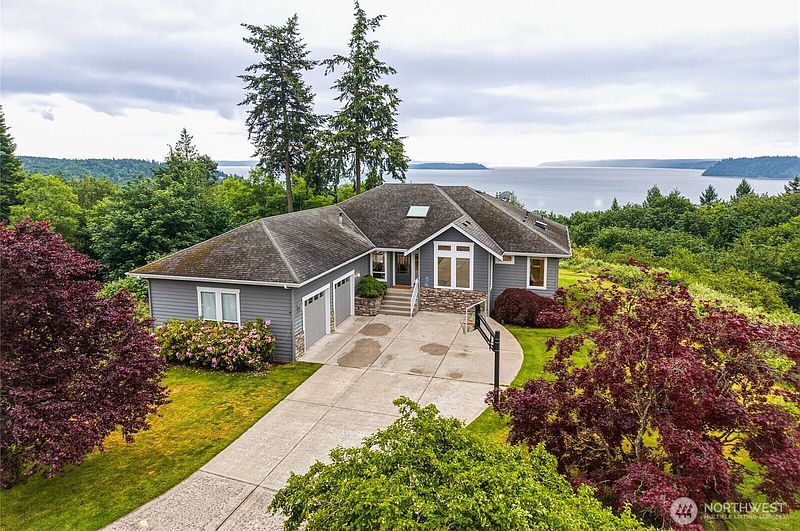 2nd image of 11504 76th Avenue NW