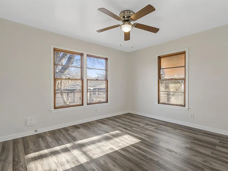 1402 Chico Ct — Photo 13