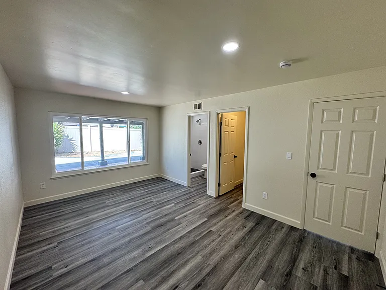 916 Avenida Ysidora — Photo 12