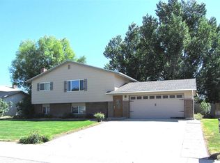 241 S Wind River Dr, Douglas, WY 82633