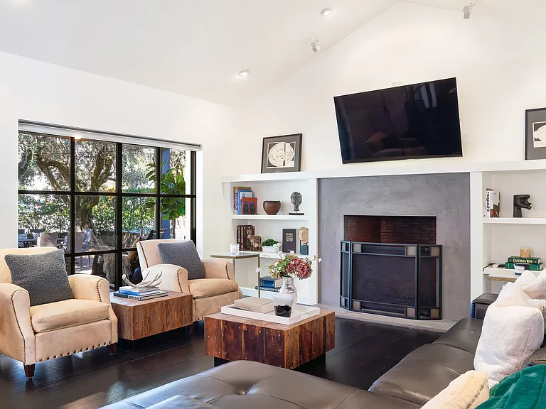 1811 Hillview Pl — Photo 10