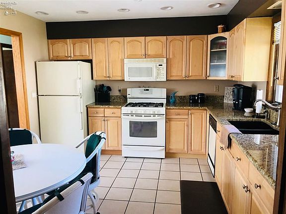 5th image of 2969 N Mallard Dr