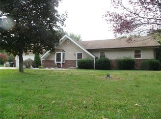 4762 W 1110 N, New Palestine, IN