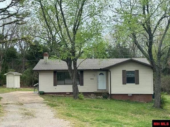 1913 Hallmark Cir, Mountain Home, AR 72653