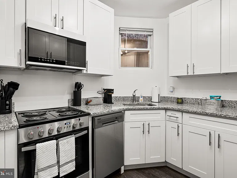 59 Rhode Island Ave NW #1 — Photo 16