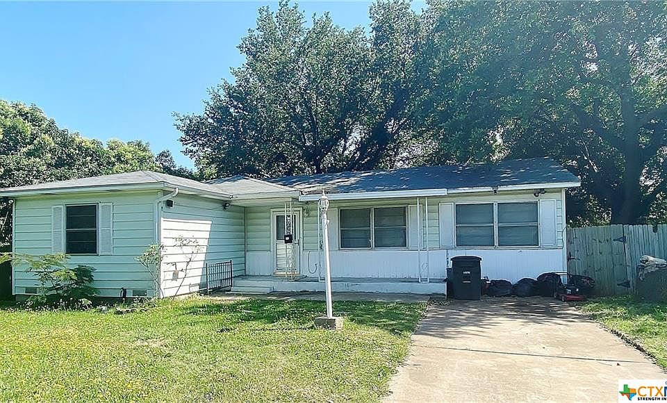 1st image of 2202 Davis Ave