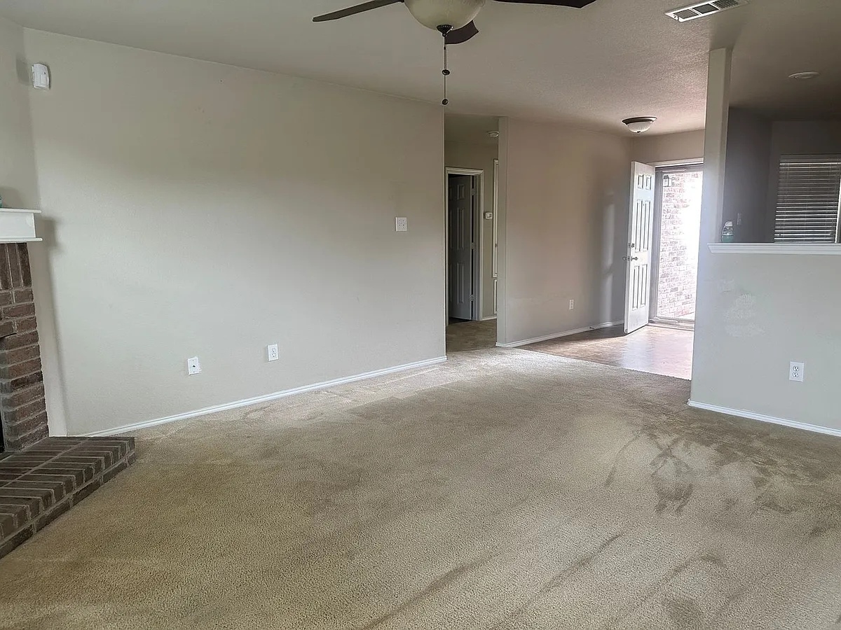 Building Photo - 5729 Mirror Ridge Dr