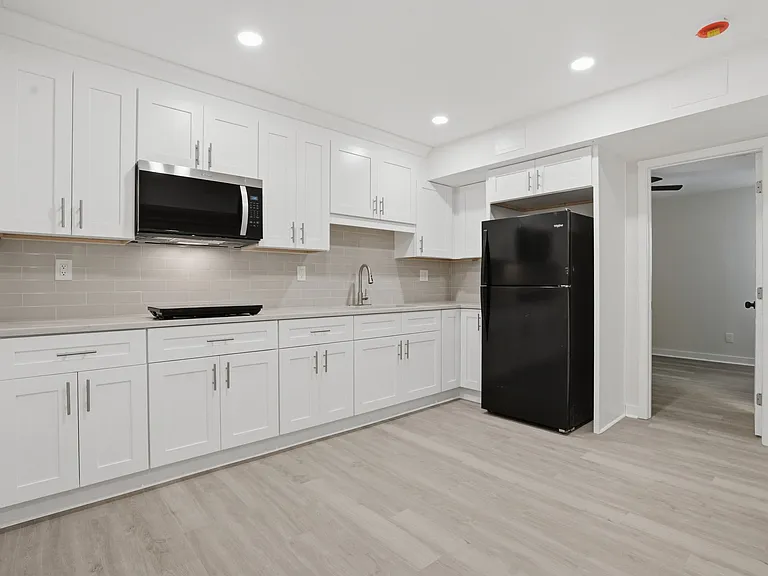 2139 W Cedar Ln SW — Photo 8