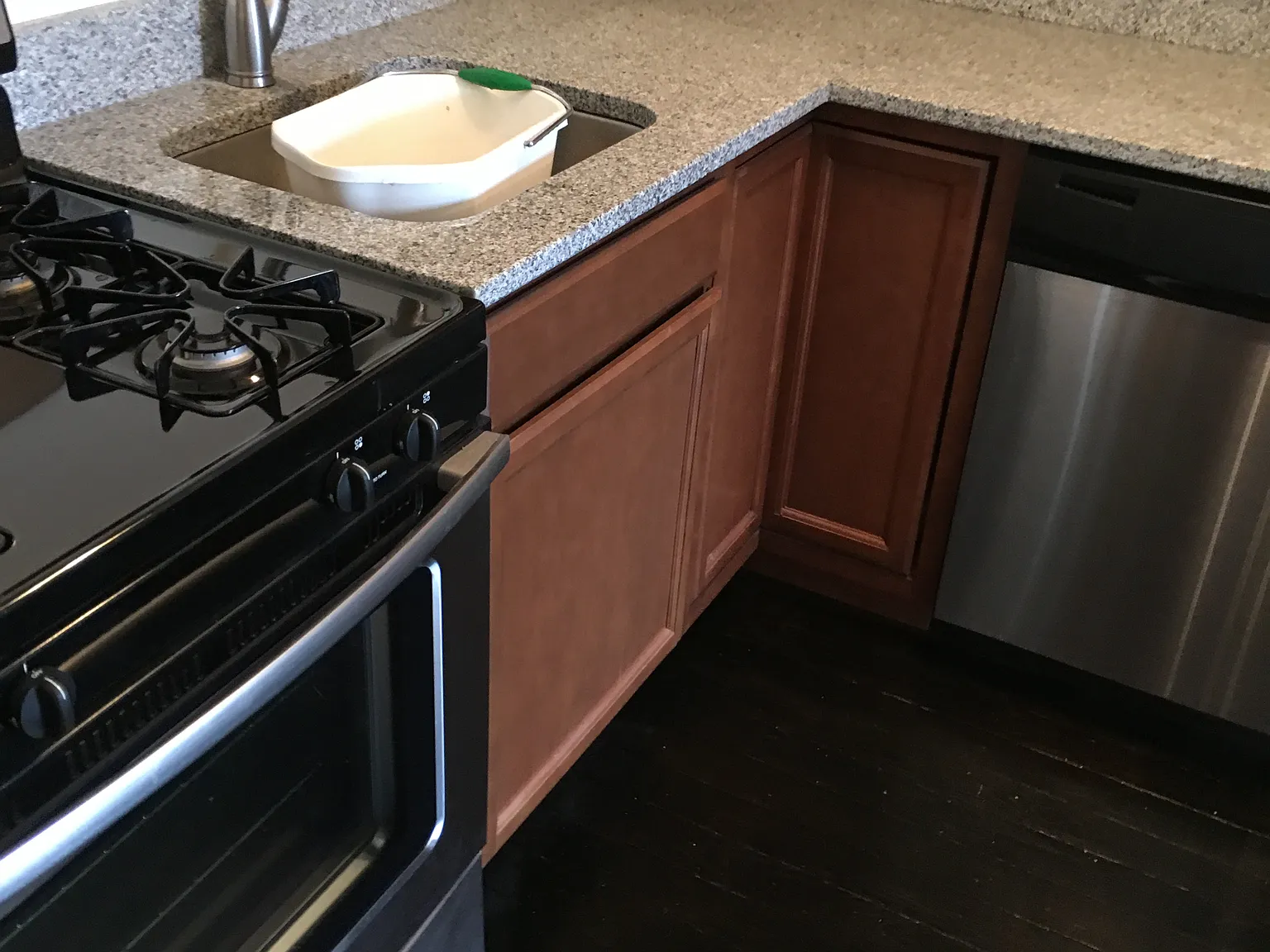 1 bed, 800 sqft, $1,195 — Photo 4