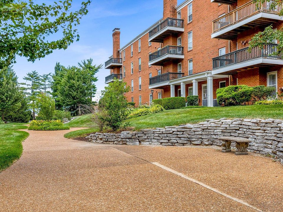 1st image of 10367 Oxford Hill Dr APT 32