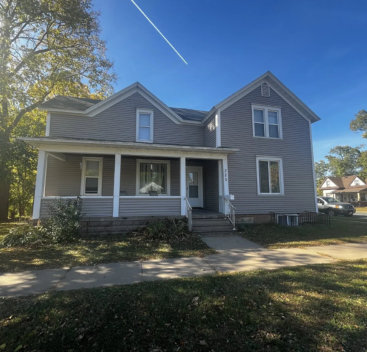 4 bed, 1.0 bath, 1780 sqft, $495 — Photo 1