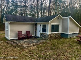 800 Hallet Rd, East Stroudsburg, PA 18301