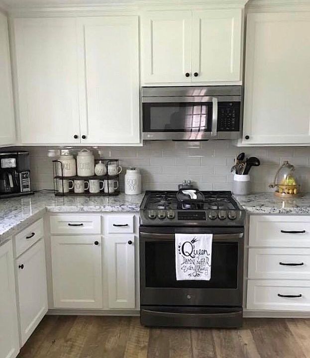 2nd image of 28902 Pinehill Dr