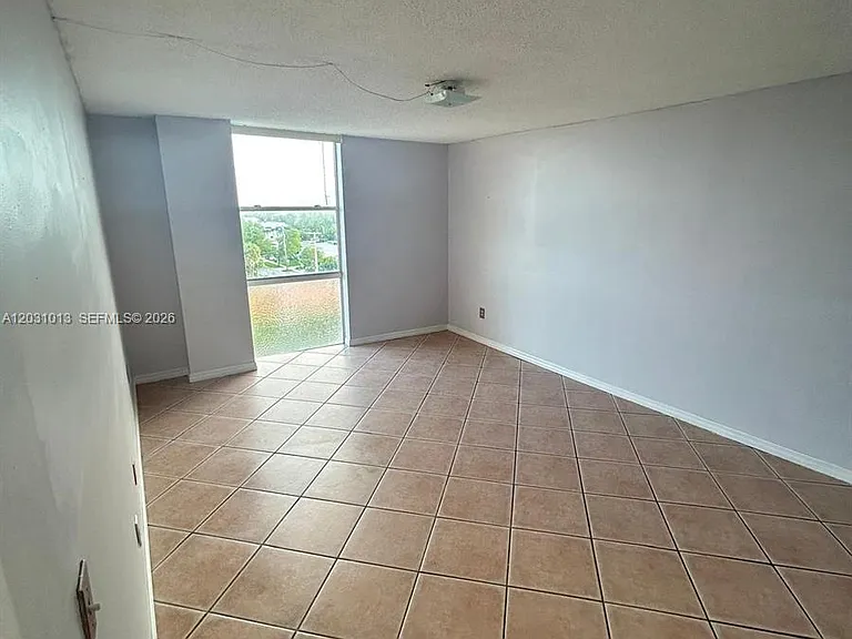2350 NE 135th St #706 — Photo 5