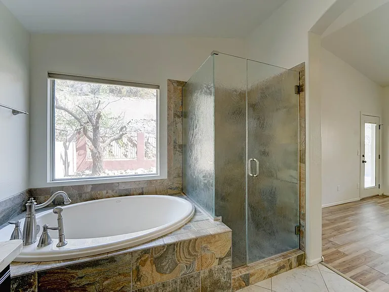 2014 E Glenhaven Dr — Photo 19