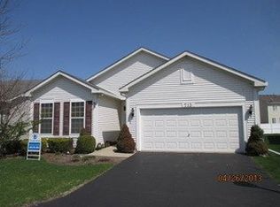 713 S Mecosta Ln, Romeoville, IL 60446