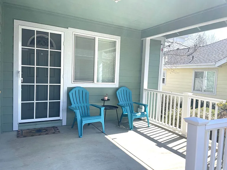 164 Highlands Ct — Photo 15