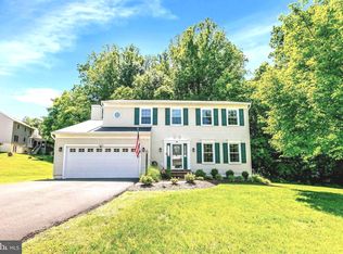 16068 Hayes Ln, Woodbridge, VA 22191