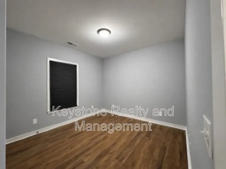 605 Colonette Dr — Photo 8