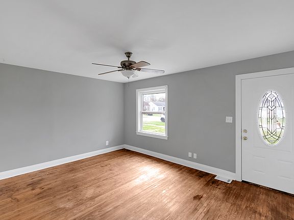 2nd image of 1079 Bicknell Ave
