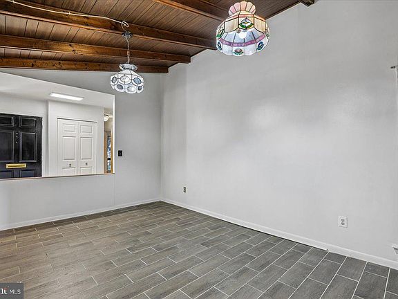 4th image of 7113 Itte Ln