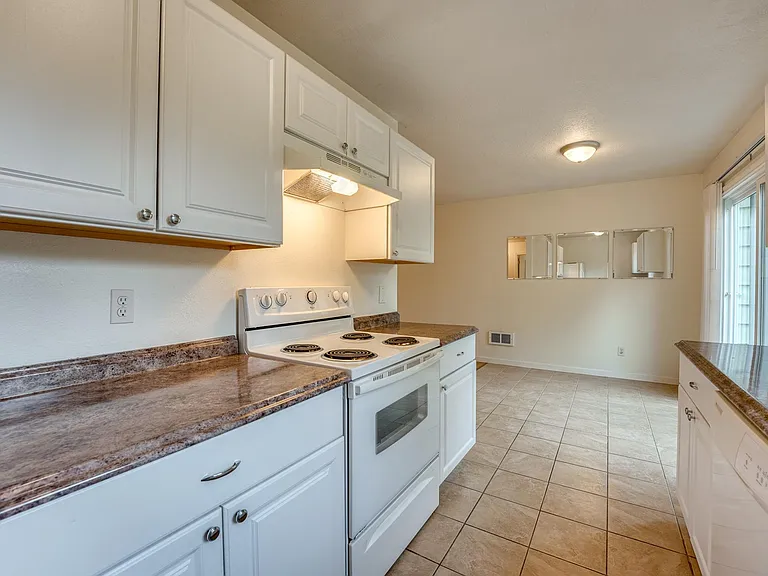 Kitchen 4