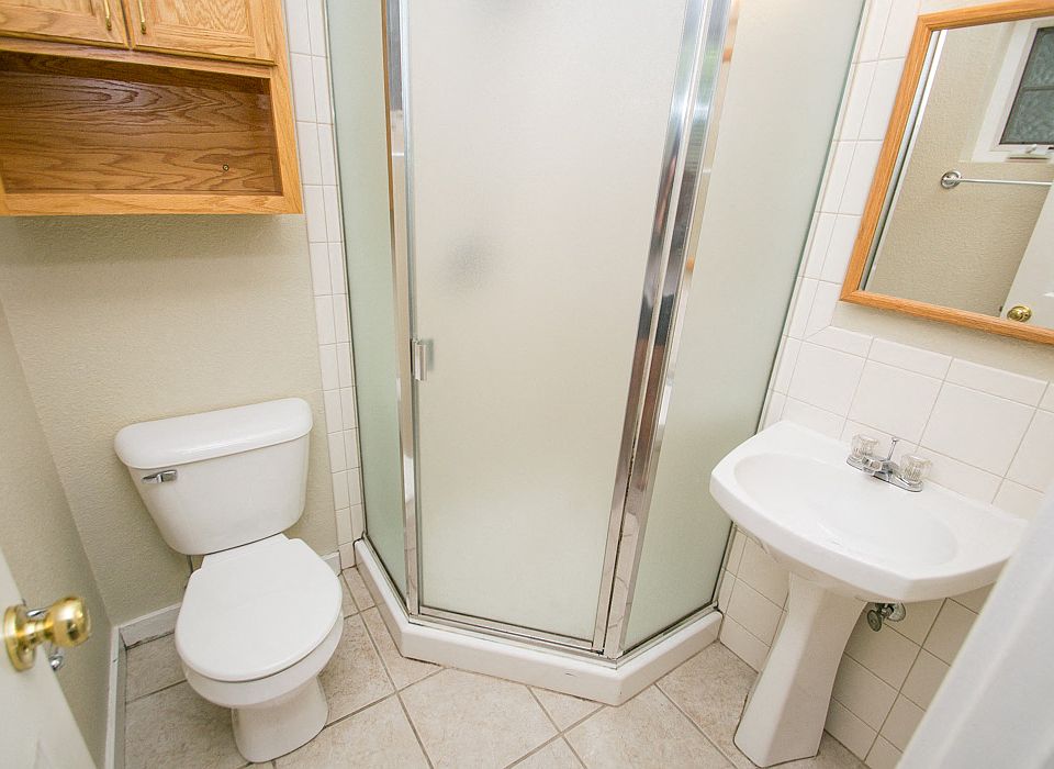 1834 18th Street Bathroom