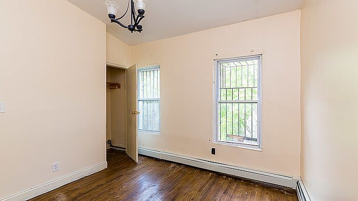 1st image of 463 Lafayette Ave #4