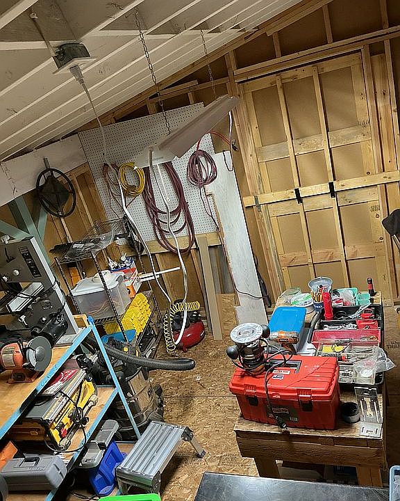 2nd image of 3283 Mark Twain Dr