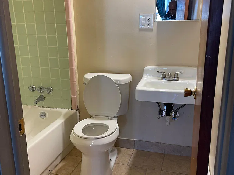 7832 W Vernor Hwy #4 — Photo 7