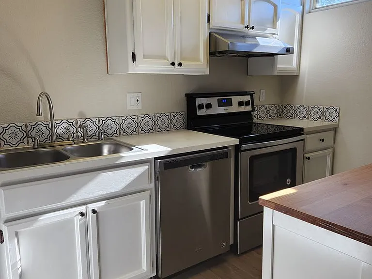 507 1/2 Figueroa St — Photo 3