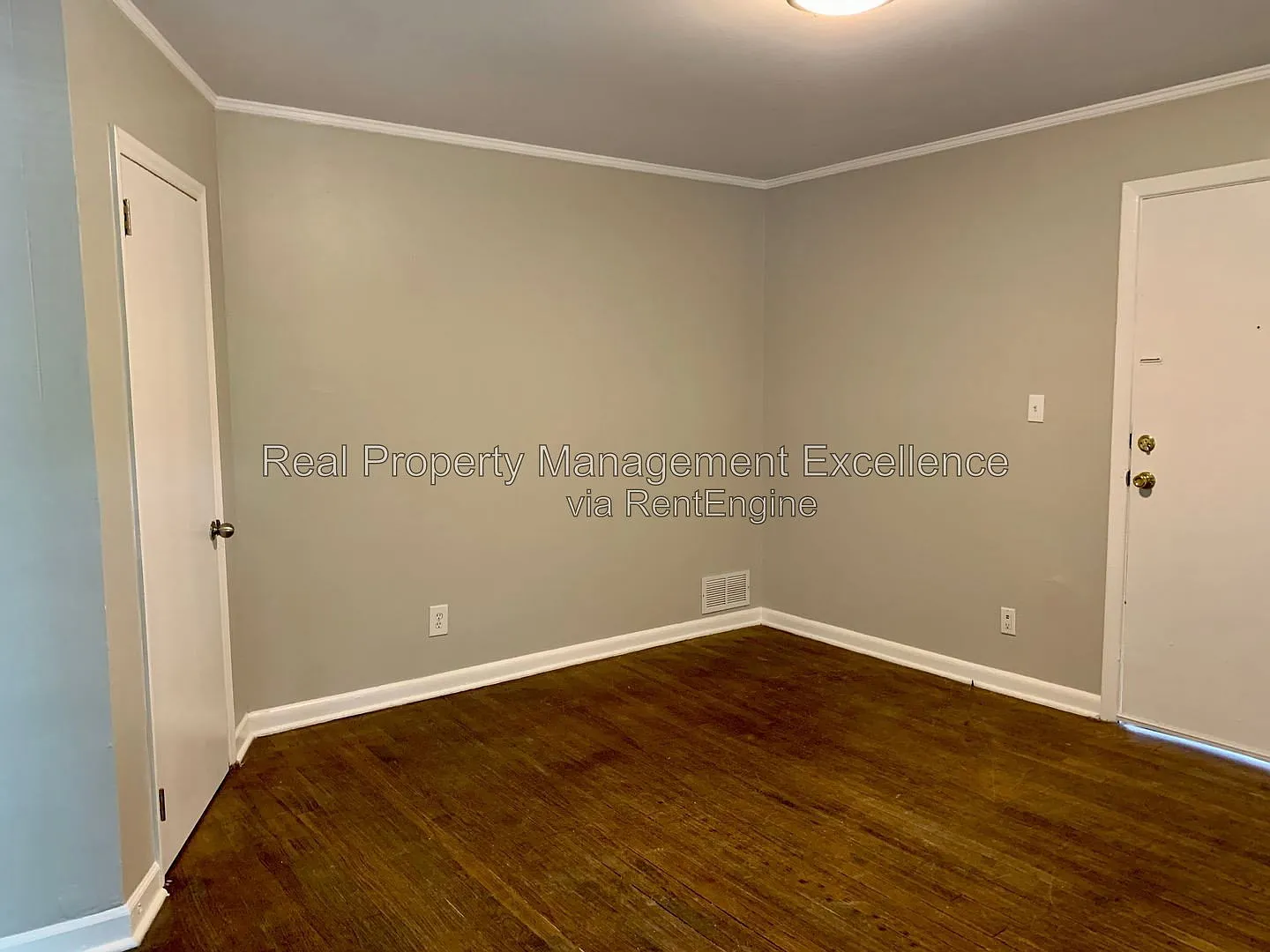 1 bed, 1.0 bath, 450 sqft, $945 — Photo 4