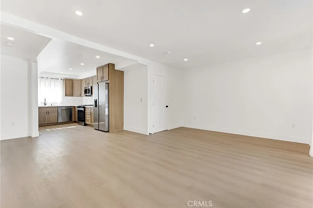 1 bed, 700 sqft, $2,745 — Photo 4