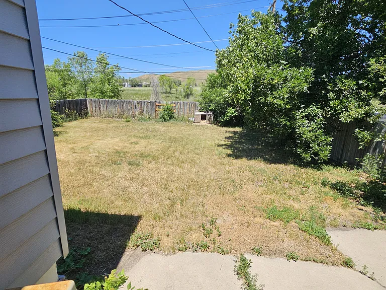 634 E Meade St — Photo 9