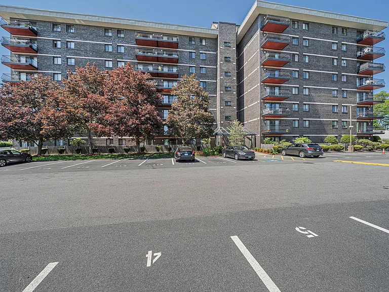 500 Washington St #602 — Photo 23