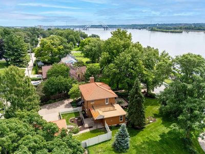 248 River Dr, Bettendorf, IA, 52722