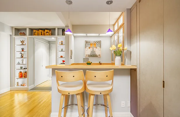 Sold by LG Fairmont Group | media 1